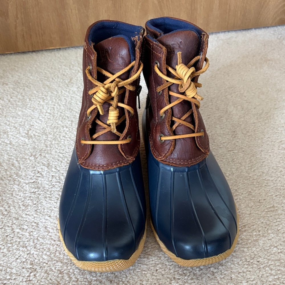 Sperry Navy and Brown Duck Boots with Tan Laces women’s size 9